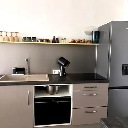Apartamento Rare à 2 Ch Jardin Privé Face à La *